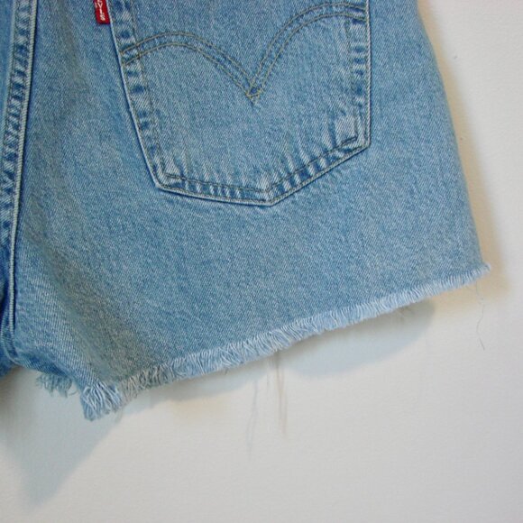 Levi's Ribcage Shorts Authentic Denim Jean Frayed Raw Hem Button Front Size 30 - Picture 11 of 15